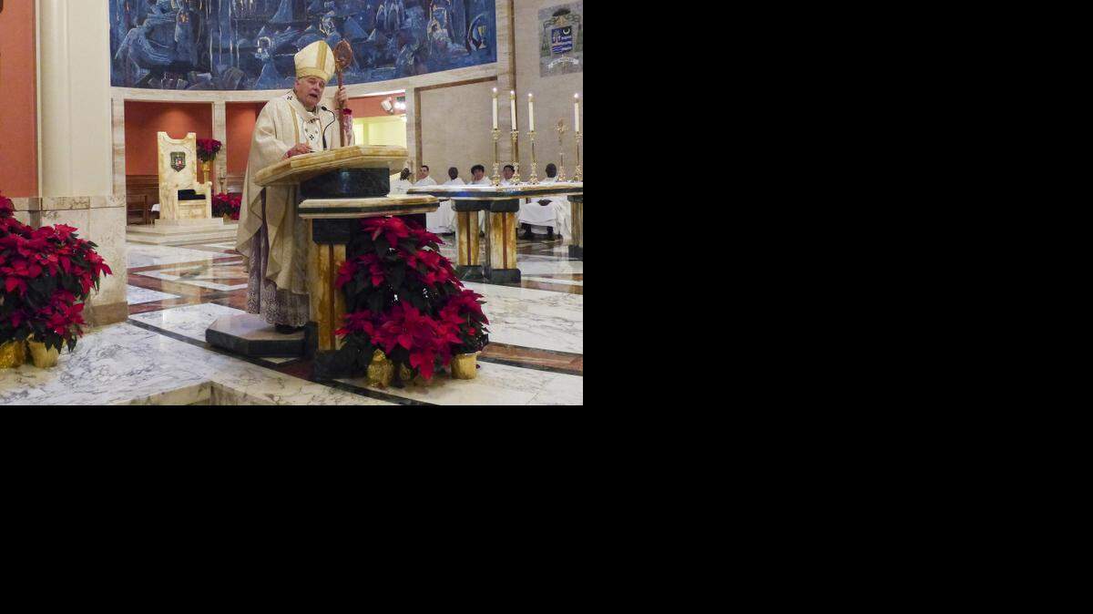 
El arzobispo de Miami, Thomas Wenski, celebró la misa anual de la inmigración en la catedral St. Mary.


