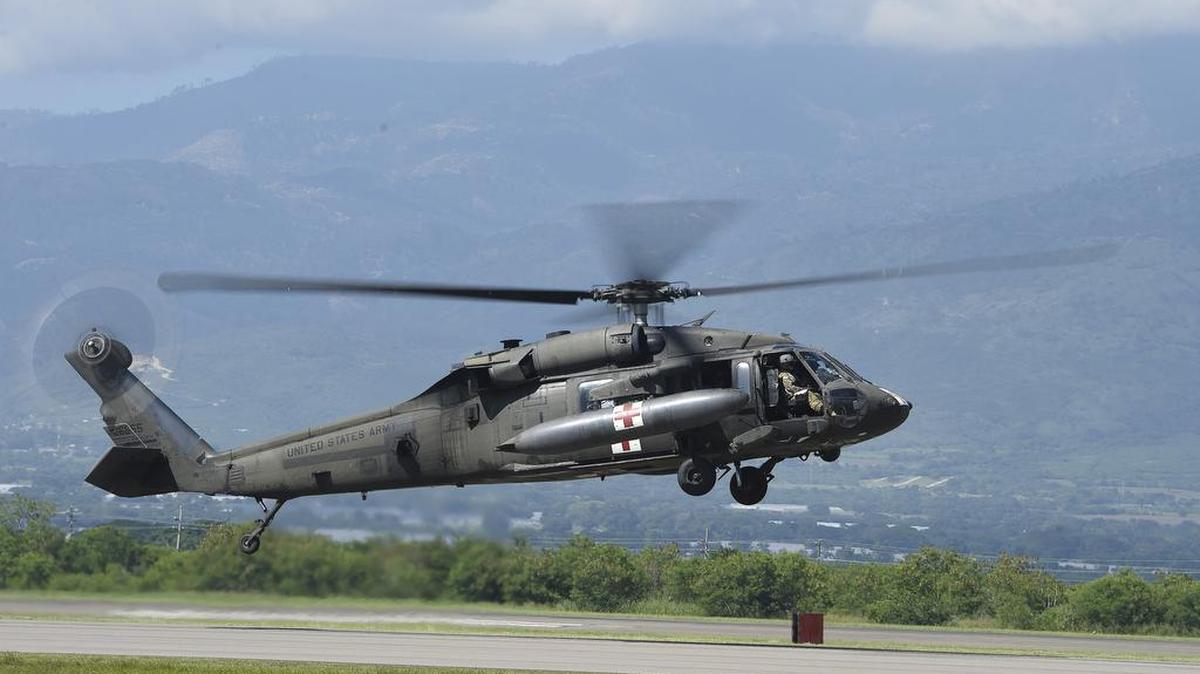 El Comando Sur envió el martes un equipo de cerca de 100 efectivos militares y nueve helicópteros a la isla del Gran Caimán para colaborar con labores de rescate.