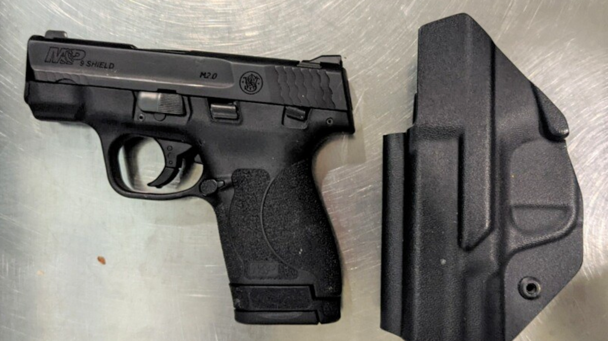 Dos aeropuertos de la Florida están entre los diez principales de Estados Unidos donde más incautaciones de armas cargadas se realizaron en los puestos de control de seguridad en 2021.