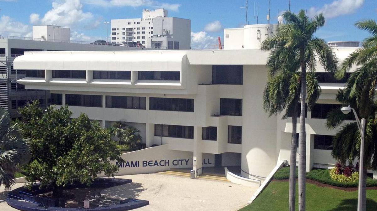 El edificio del Ayuntamiento de Miami Beach.