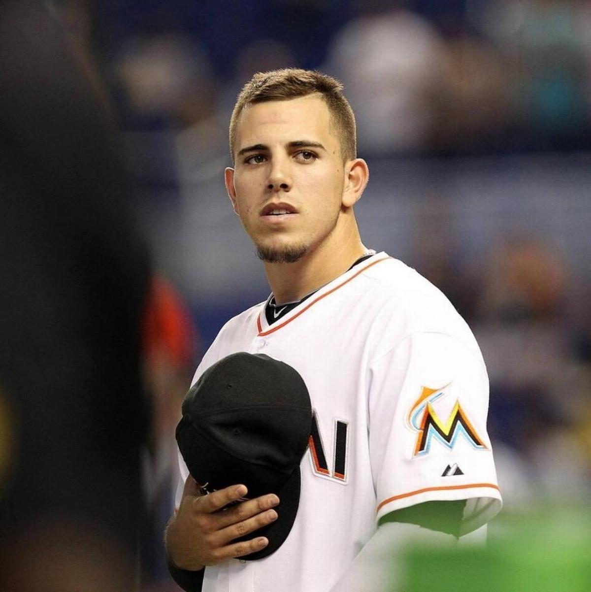 José Fernández, lanzador estrella de los Miami Marlins, al comienzo de un juego en el estadio del equipo en Miami en el 2013.
