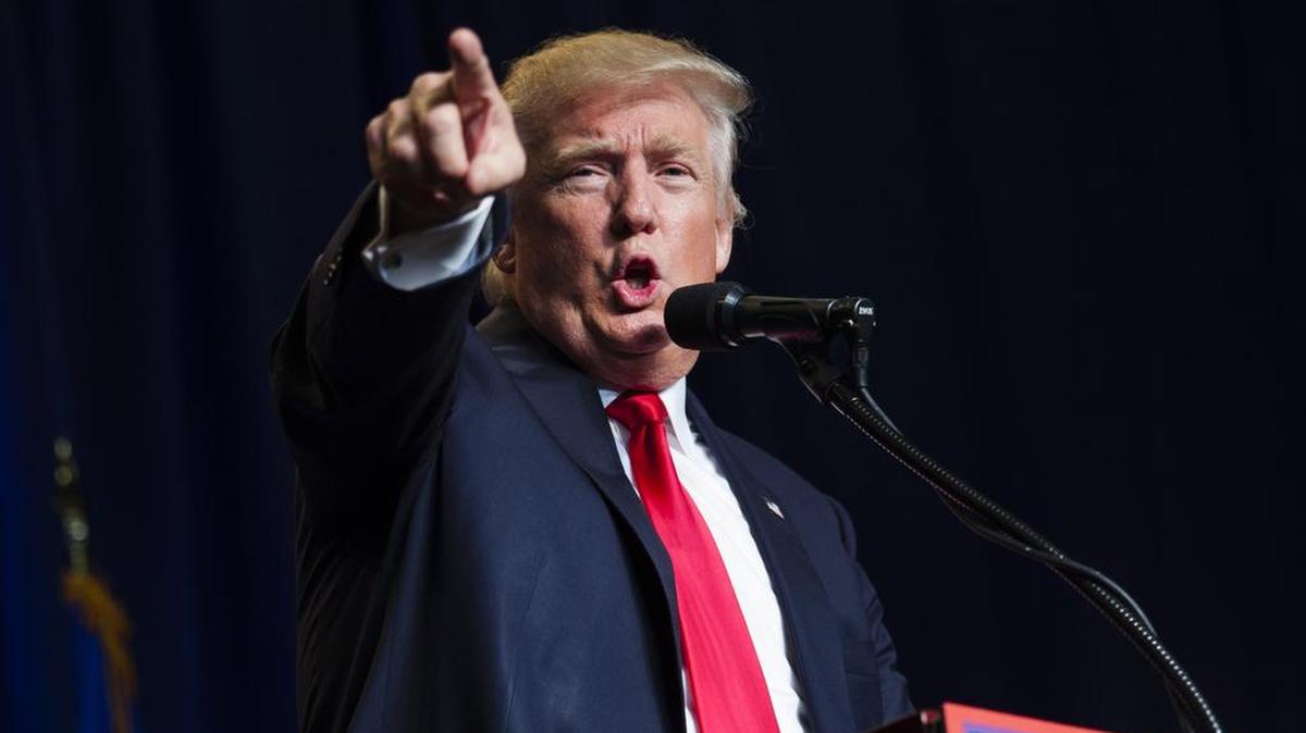 El candidato presidencial republicano Donald Trump habla durante un mitin en Green Bay el 5 de agosto del 2016.