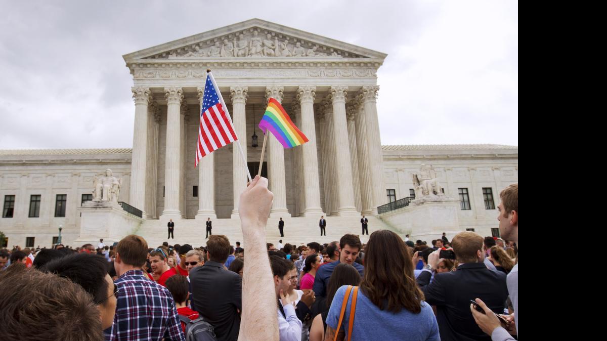 
Ante la presión del movimiento por los derechos de la comunidad gay, las autoridades de inmigración de EEUU considerarán alojar a detenidos transexuales con base en el género con el cual se identifiquen. 
