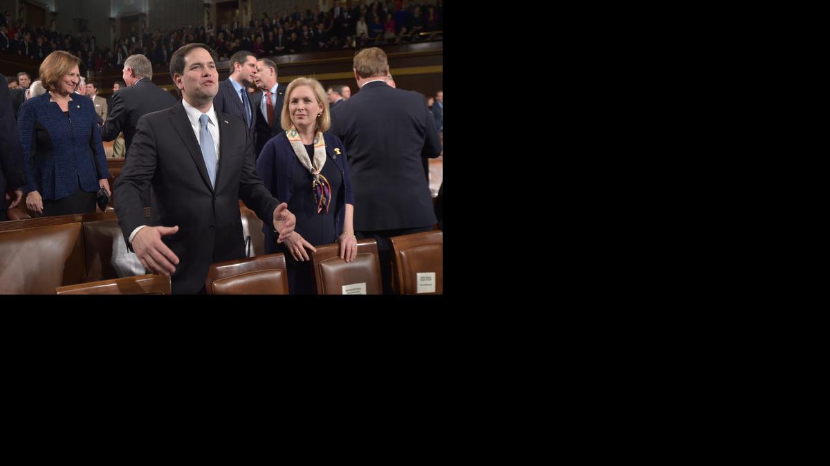 
Marco Rubio al inicio del discurso del Presidente Barack Obama sobre el Estado de Unión, el martes en Capitol Hill, Washington.


