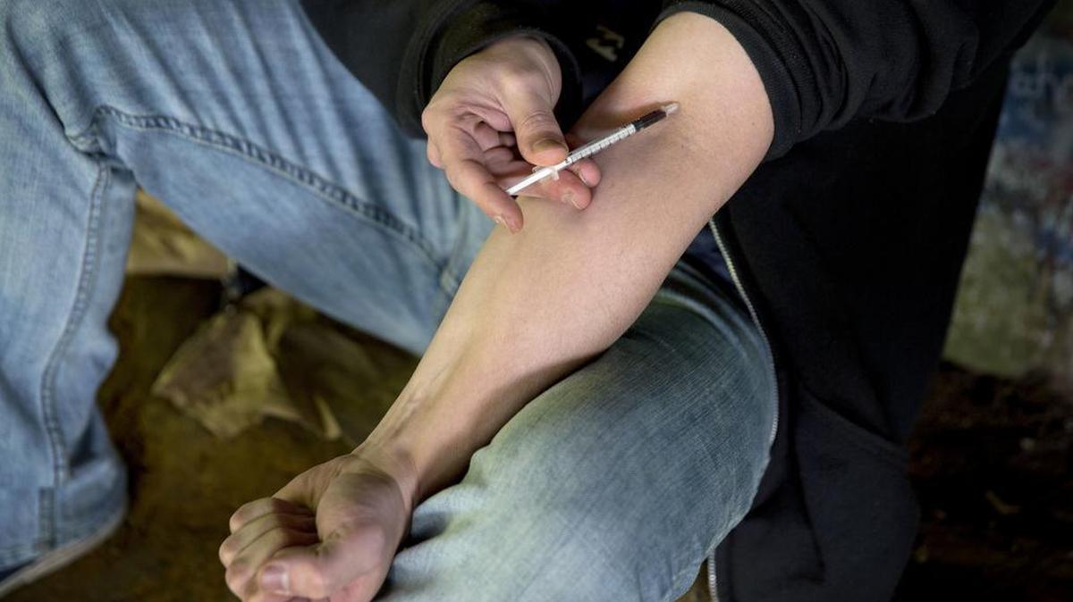 Un traficante de heroína de Florida pasará 20 años en prisión luego de que las autoridades lo atraparan con ayuda de una víctima que sobrevivió a una sobredosis de esa droga en el 2016.