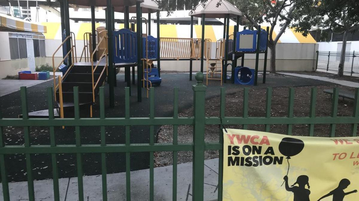 Este es el parque de la guardería del YWCA Carol Glassman Donaldson Center, en el Centro de Gobierno Stephen P. Clark en el centro de Miami.