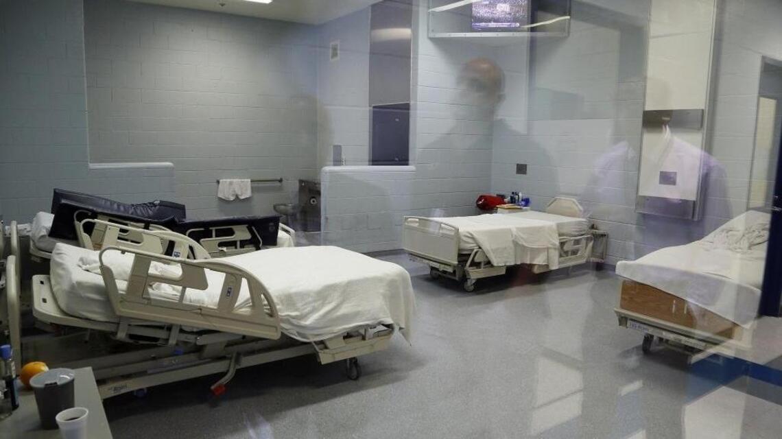 ICE detainee dies of COVID at South Florida hospital — the state’s first immigration death