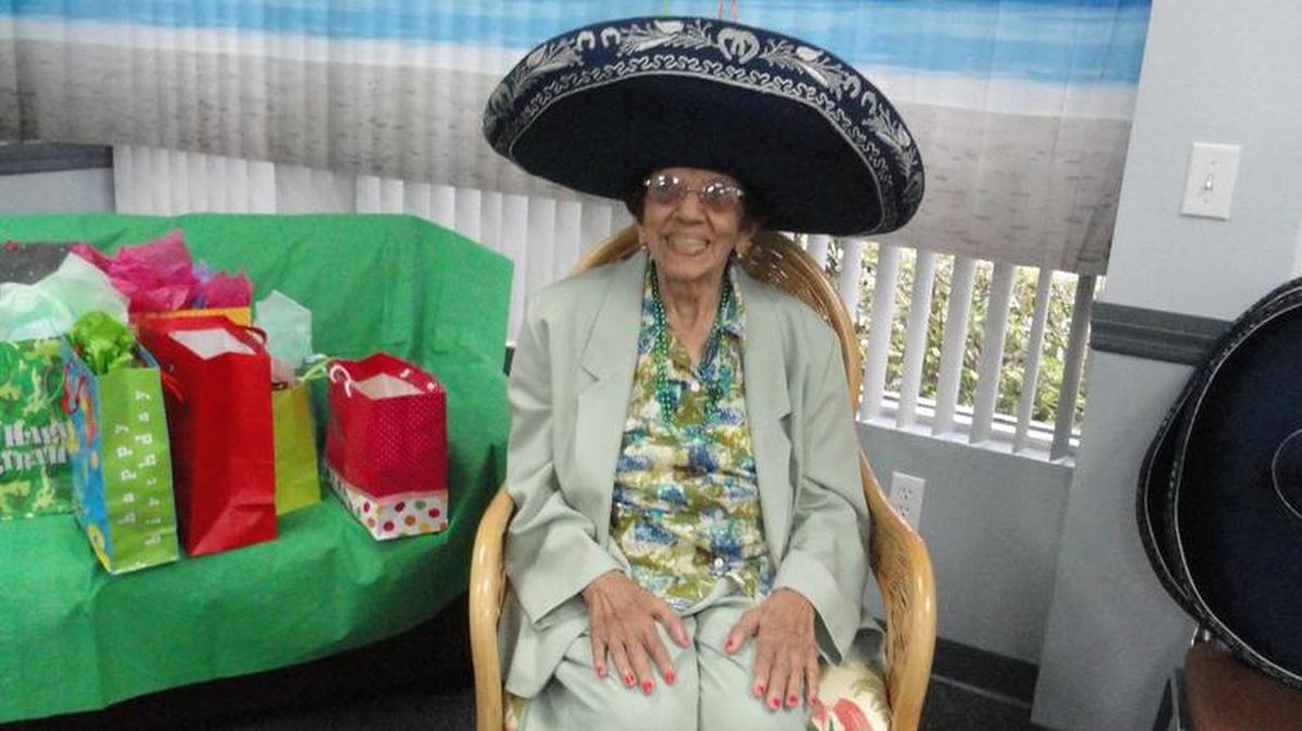 A sus 99 años Patrocinia Guisado se mantiene activa y de buen humor.