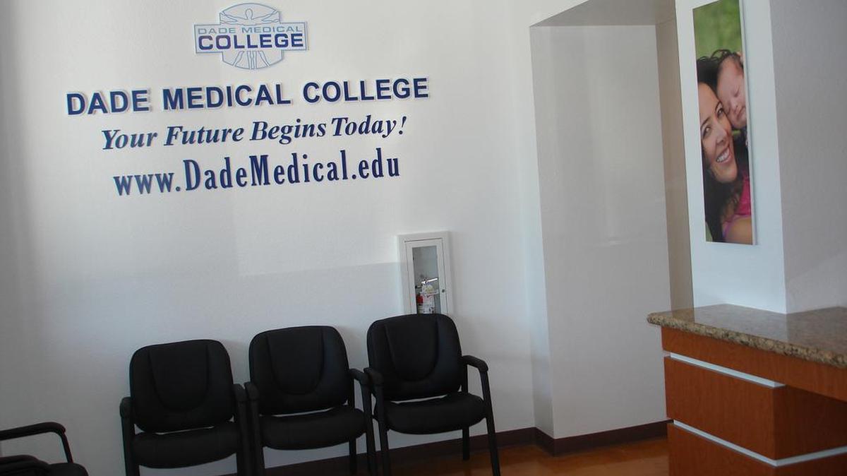 Vista del recinto del Dade Medical College en el Condado Broward.