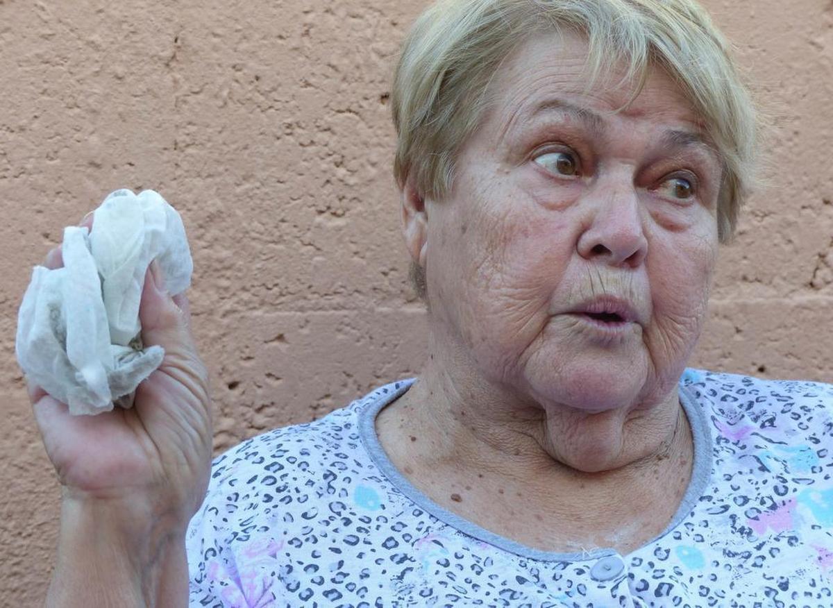 Violeta Jimínez que vive con su hermana Idelfa Jimínez es una de los residentes que podrian ser afectados por la construcción del nuevo parque de soccer para la MLS que se esta proponiendo frente al Marlins Park