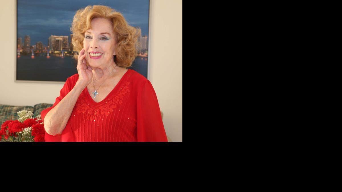 
La ‘vedette’ Rosita Fornés hará una actuación especial en la obra ‘Rosita, mi monólogo interior’, inspirada en su trayectoria.
