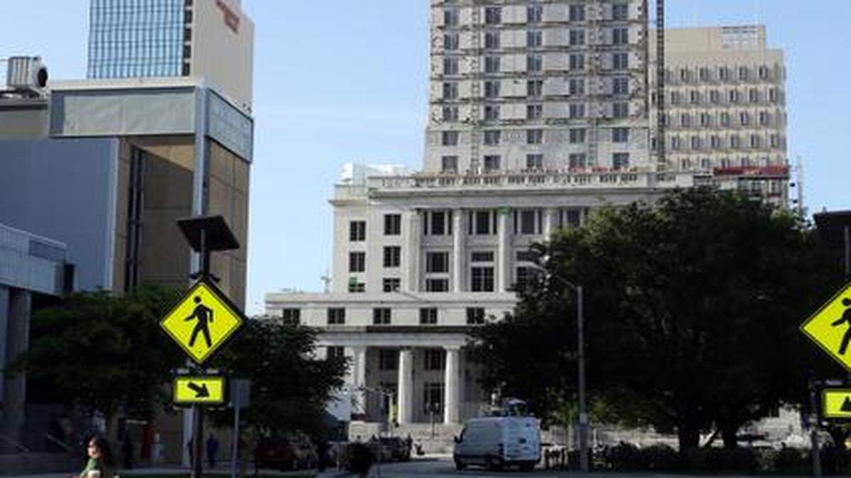 
El historico edificio de los tribunales civiles, conocido como ‘Cielito lindo’, está en el medio de un acalorado debate sobre su rescate y reemplazo.


