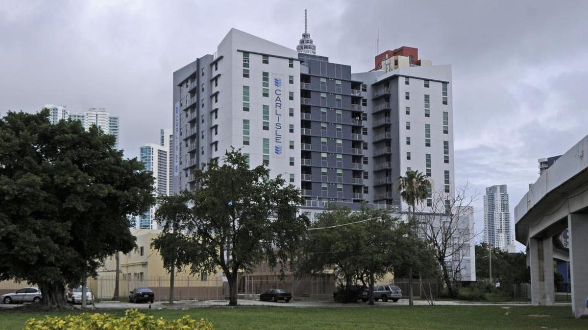 
El edificio de apartamentos asequibles Beacon fue construido hace unos años en Overtown por Carlisle Development Group. 
