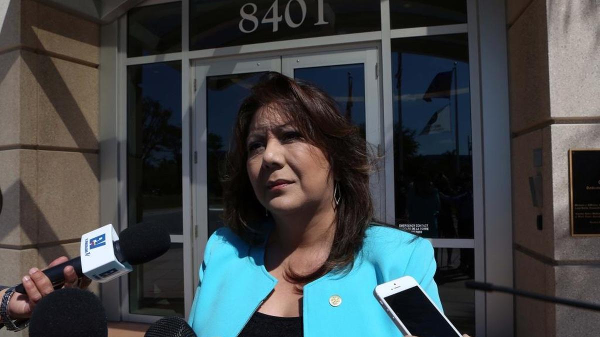 La concejal y candidata a la alcaldía de Doral, Sandra Ruiz, acusó a policías de un ataque político contra ella, luego de que los agentes respondieran a una llamada de emergencia por un caso de violencia doméstica que involucró al hijo de la política y a su novia. Foto de archivo.