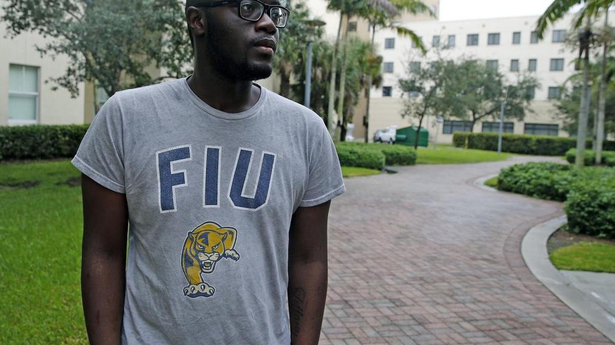 Terrence Nickerson, un estudiande de Florida International University.