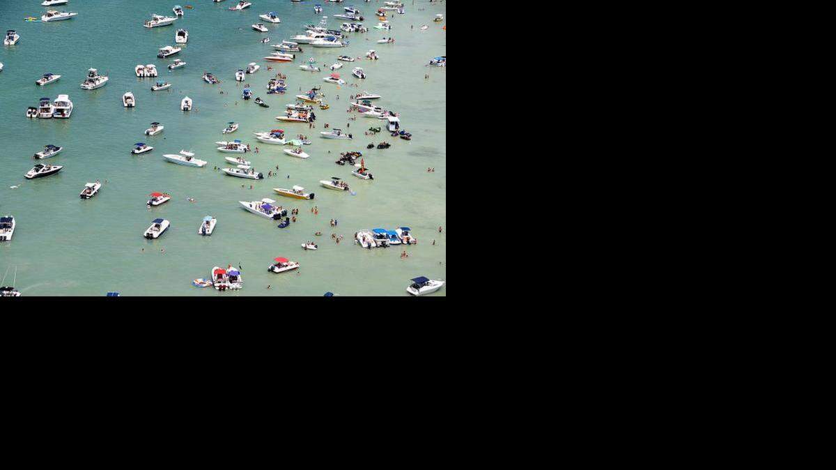 
Vista aérea de Mashta Flats durante una regata el pasado 25 de mayo. Una zona de la Bahía de Biscayne que está bajo preservación ecológica por su fragilidad.
