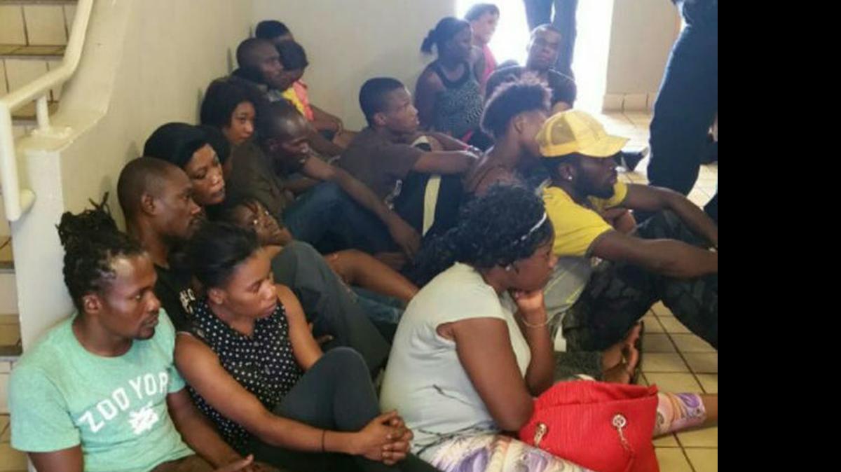 
Un grupo de inmigrantes haitianos, en su mayoría, arribaron a las costas de un balneario de la localidad de Boynton Beach el sábado.
