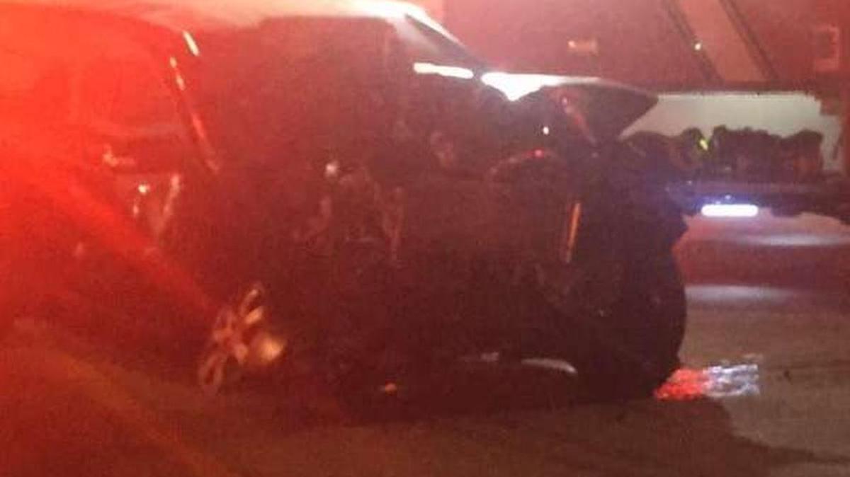 Así quedó uno de los vehículos involucrados en el accidente de tránsito cerca de Júpiter.