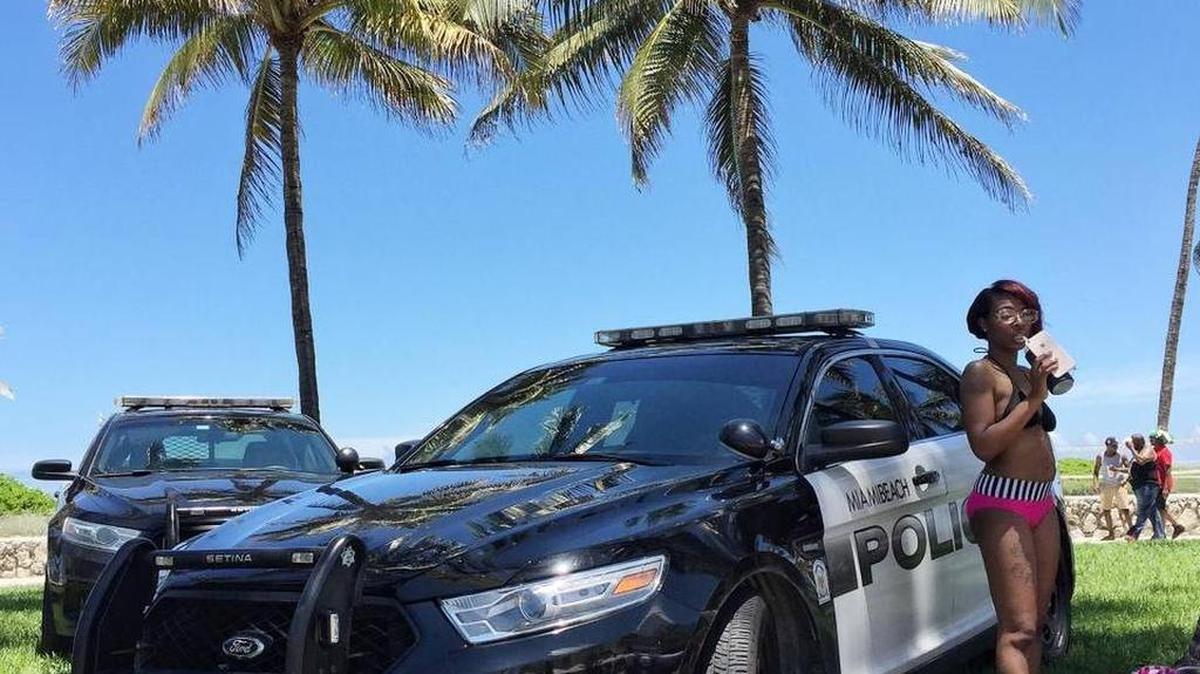 La policía mantienen una presencia visual el domingo 29 de de mayo de 2016 en Ocean Drive.