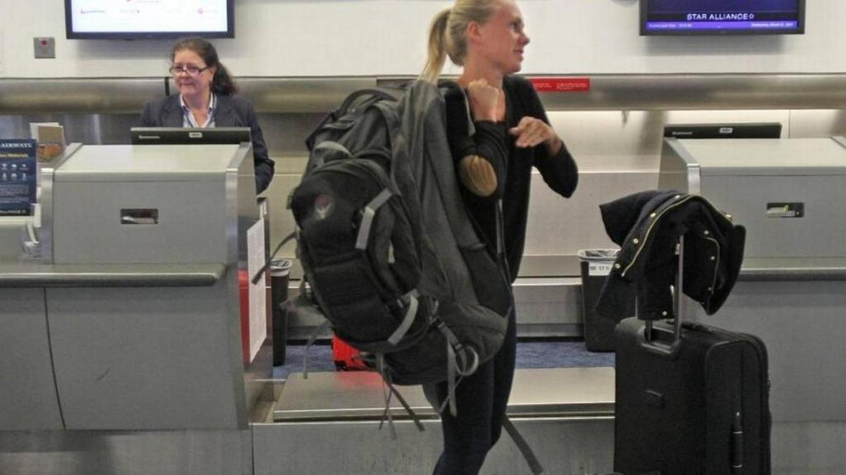 Si viaja con American Airlines desde el aeropuerto internacional de Miami, deje el dinero en efectivo en su casa a partir del jueves.