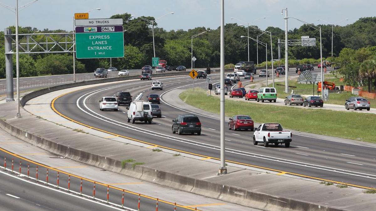 Una vista de los nuevos carriles expreso de la autopista Interestatal 95 hacia Broward, cerca de la salida de Ives Dairy Road en Miami-Dade.