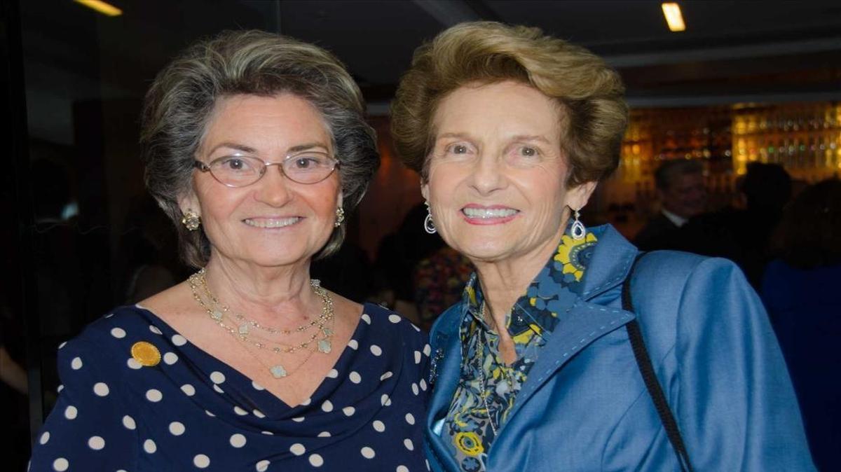 Alicia Castroverde de Aixalá (der) con su prima Clara del Valle.