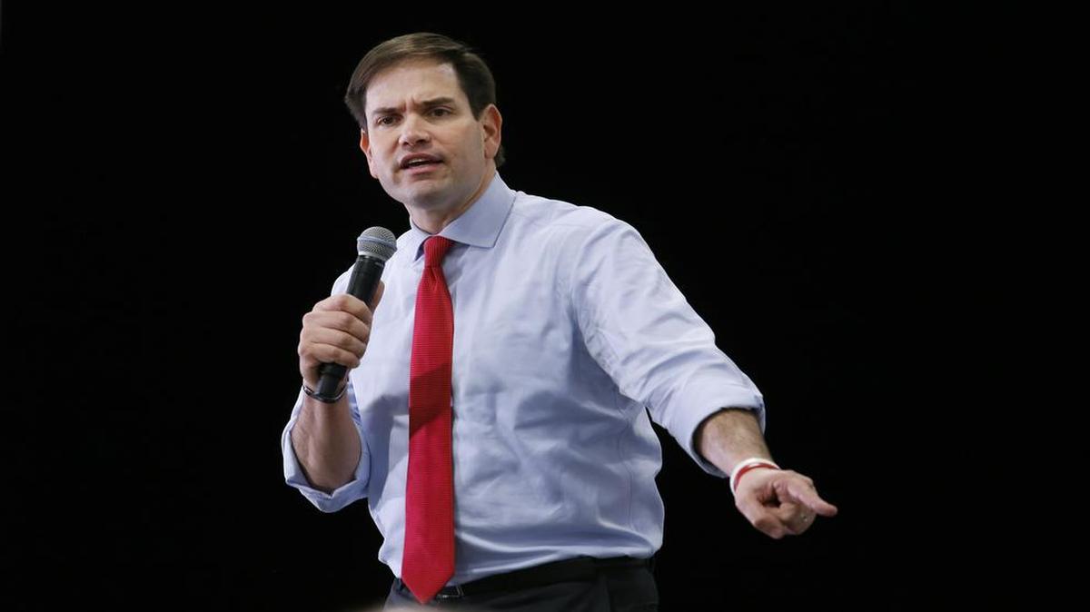 El senador republicano Marco Rubio aseguró que está "100% seguro de que si el régimen de Nicolás Maduro impone la Asamblea Nacional Constituyente, el presidente Donald Trump tomará acciones fuertes y rápidas". En la foto, durante una visita a Sanford, Florida, en marzo del 2016.