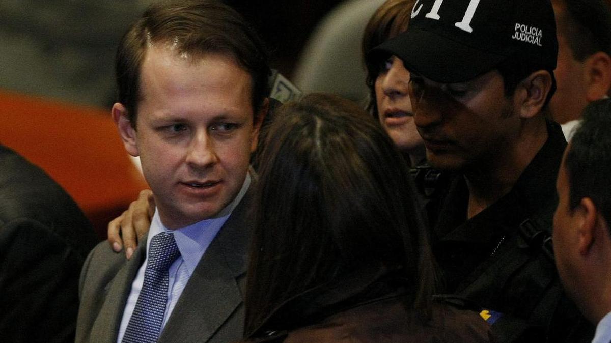 El ex ministro de Agricultura Andrés Felipe Arias fue condenado a 17 años de cárcel por el escándalo de Agro Ingreso Seguro. Se encuentra en Miami donde solicitó asilo político. En la foto, durante una audiencia en Bogotá, en julio del 2011.