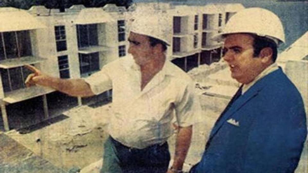 
El urbanista José Milton supervisa la construcción de un edificio de apartamentos. Foto de archivo.


