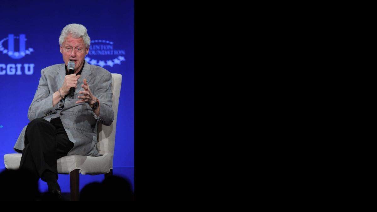 
El ex Presidente de los Estados Unidos Bill Clinton habla a los estudiantes en el Bank United de la Universida de la Miami durante el evento Clinton Global Initiative el sábado, 7 de Marzo del 2015.  
