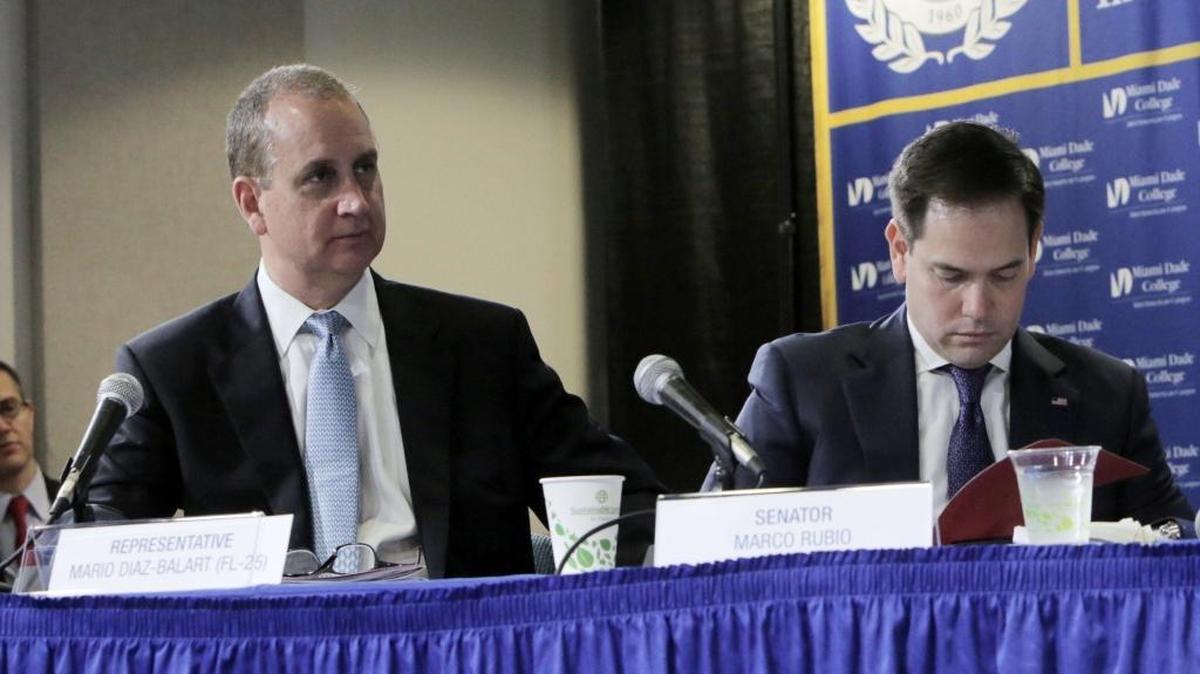 Representante Mario Díaz-Balart (FL-25) y senador Marco Rubio (R-FL) durante una audiencia del Congreso en Miami.