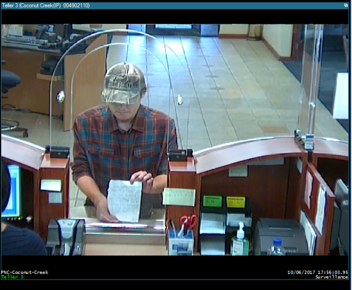 El sospechoso habría asaltado un PNC Bank en Coconut Creek.