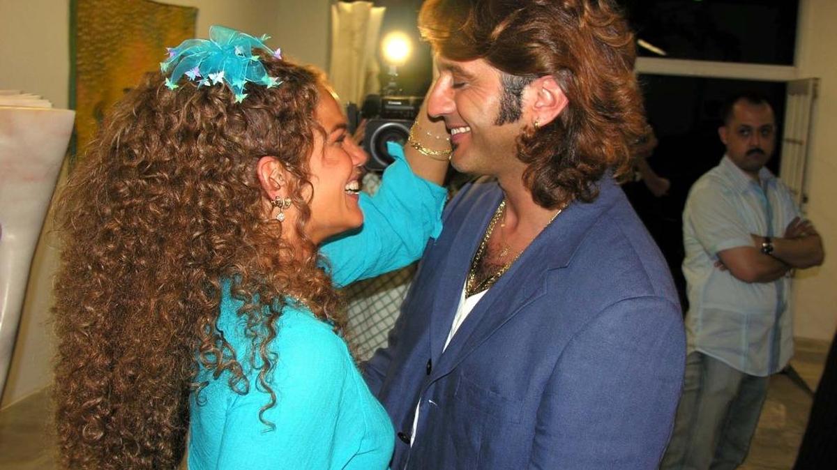 Niurka Marcos y Bobby Larios en la Galería Nader en 2005.