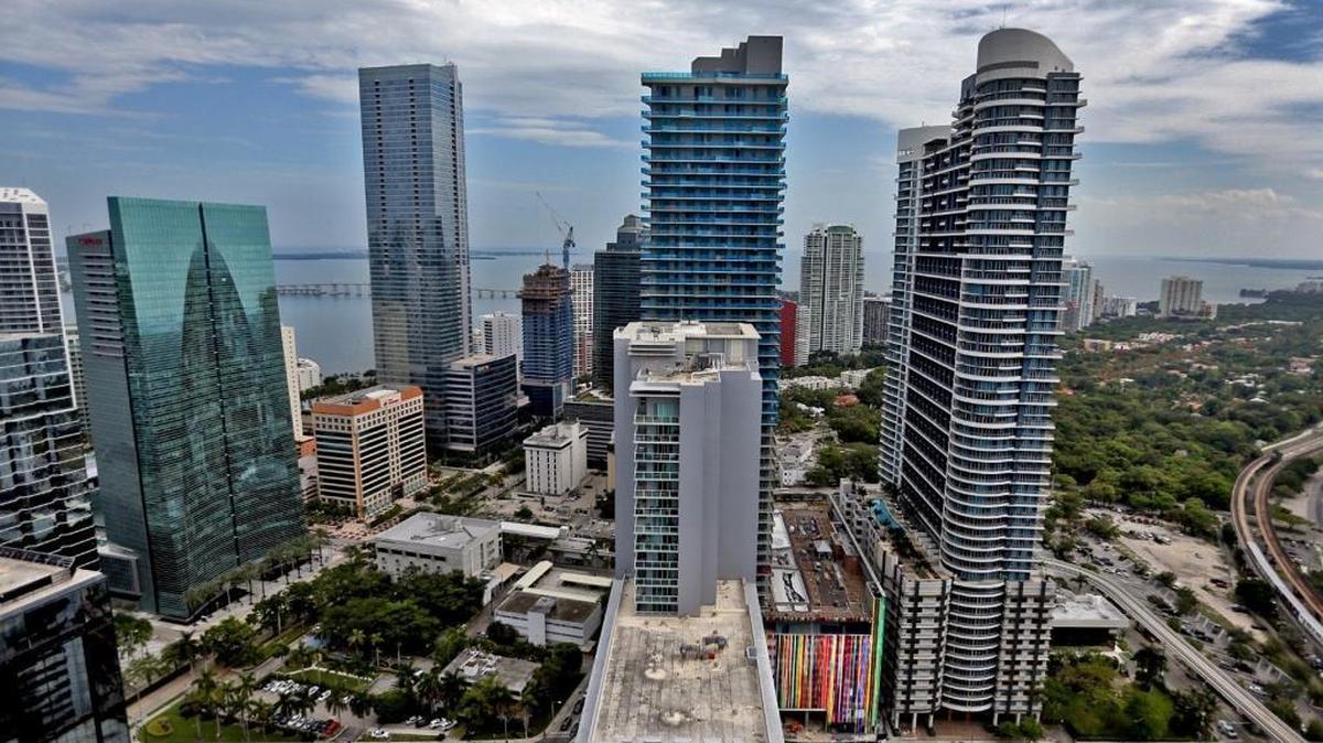 Un nuevo informe de Autoridad de Desarrollo del Downtown de Miami dice que la zona atrae cada vez más a jóvenes profesionales, que prefieren estar cerca de sus empleos y en el centro de la acción.