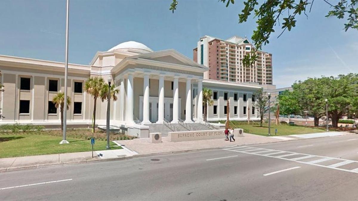 El fallo es producto de dos decisiones de la Corte Suprema federal que afectaron cómo Florida trata a los jóvenes condenados por delitos graves.