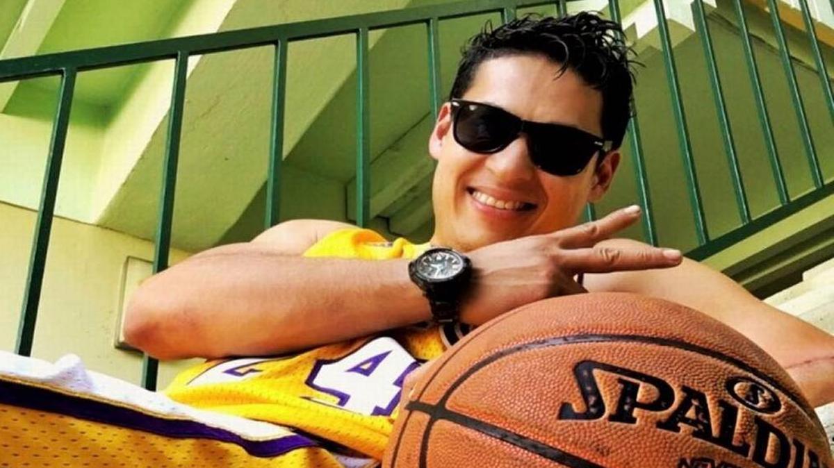 Magdiel Hernández, de unos 30 años, un empleado de AAA, murió el martes en Kendall, Florida, tras recibir siete disparos cuando intentó ayudar a un hombre con un auto averiado.