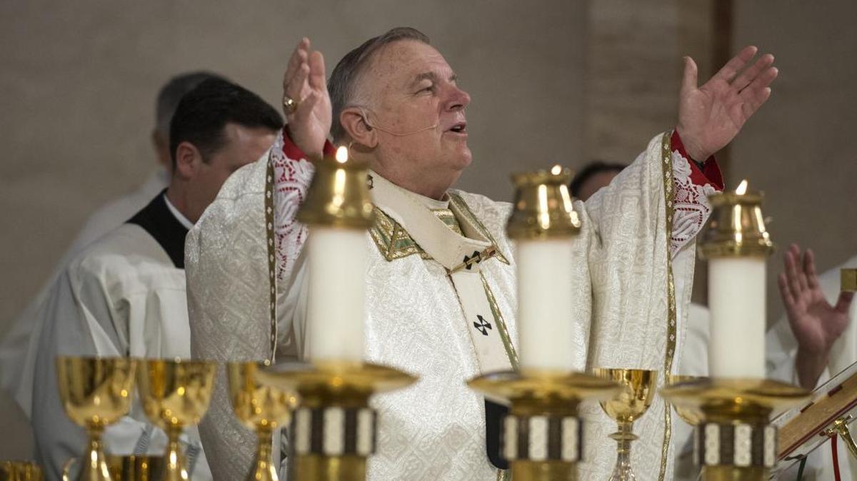 “Debemos construir puentes, no muros”, señaló Wenski en su homilía de la misa de migración, un evento anual en la Catedral de St. Mary, en el barrio de La Pequeña Haití.