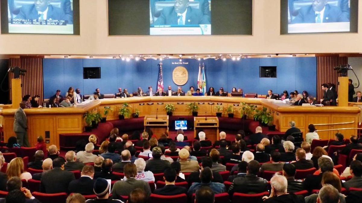 Vista general de la Comisión del Condado de Miami-Dade, durante la reunión del miercoles 20 de enero.