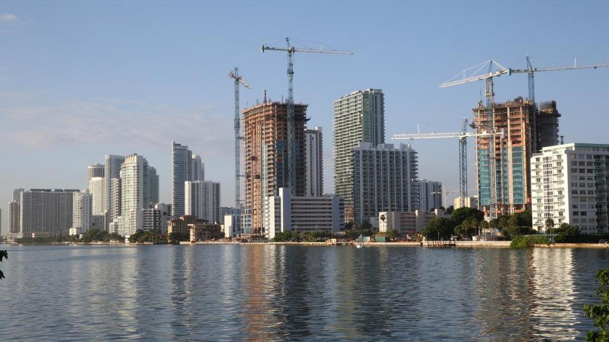 Vista del perfil urbano de Miami. 