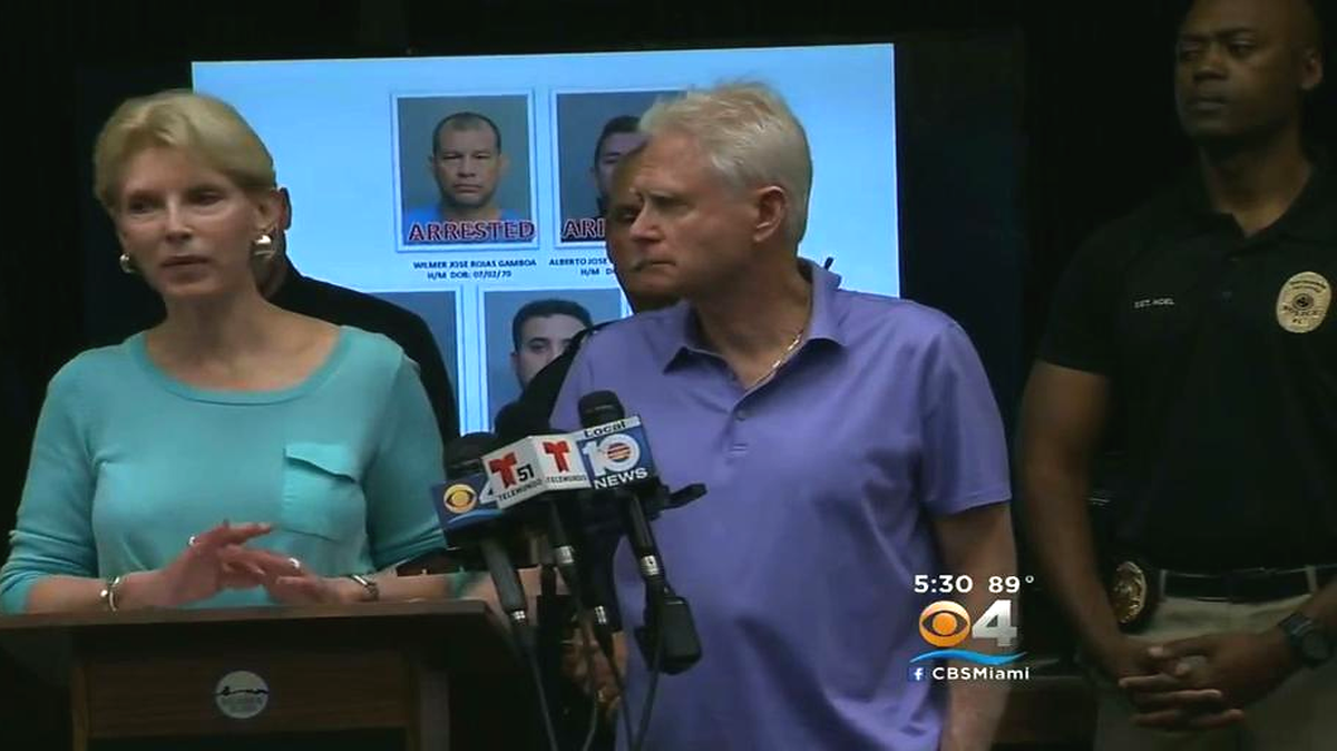 
Christina y Rodolfo Kellerman expresan su malestar por el robo de su apartamento en Bay Habor. 
