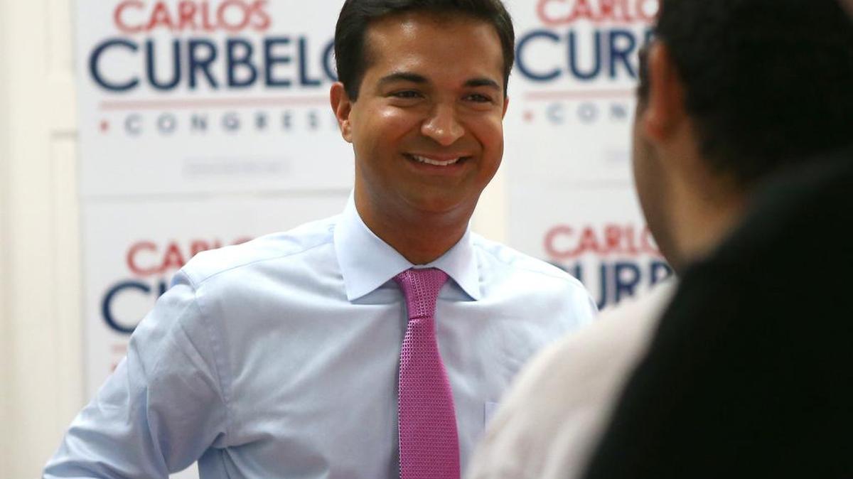 El representante federal Carlos Curbelo, republicano por Miami, en su sede de campaña en octubre del 2016.