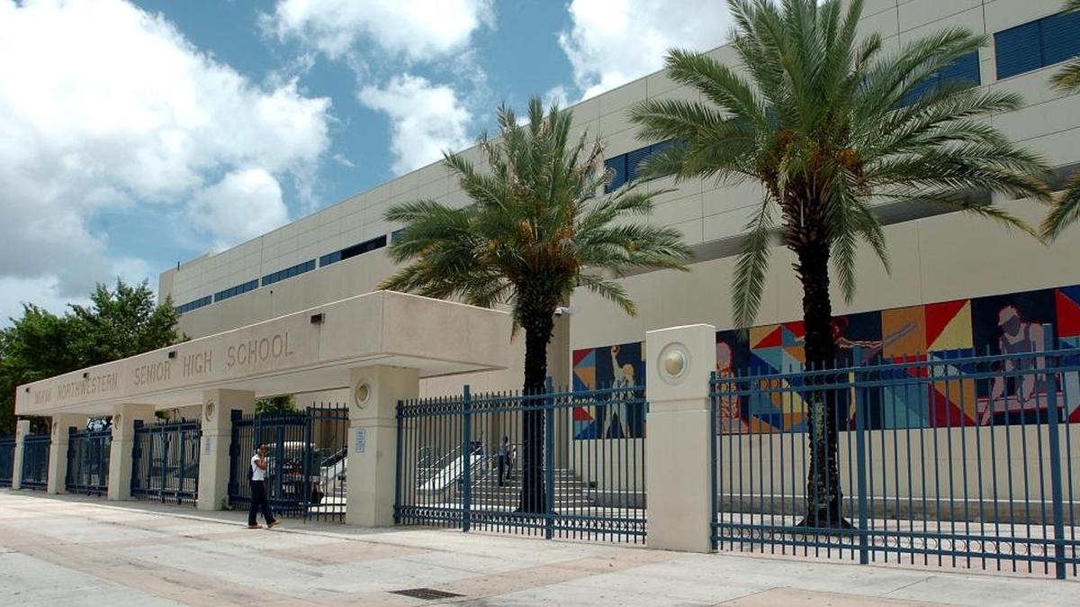 Fachada de la escuela secundaria Miami Northwestern Senior High School, en el 1100 de la Calle 71 del noroeste.