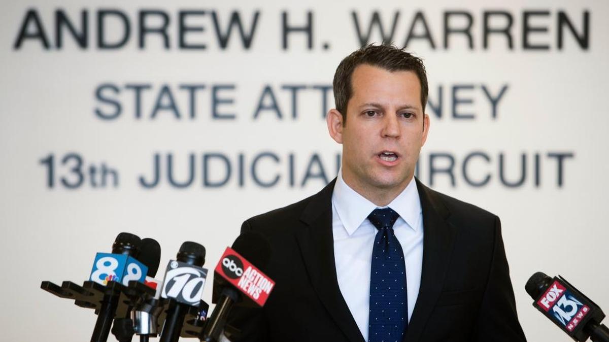 El fiscal estatal de Hillsborough, Andrew Warren, anunció que buscará la pena de muerte contra Howell Emanuel Donaldson III, sospechoso de matar a cuatro personas y aterrorizar a un vecindario de Tampa durante varios meses.