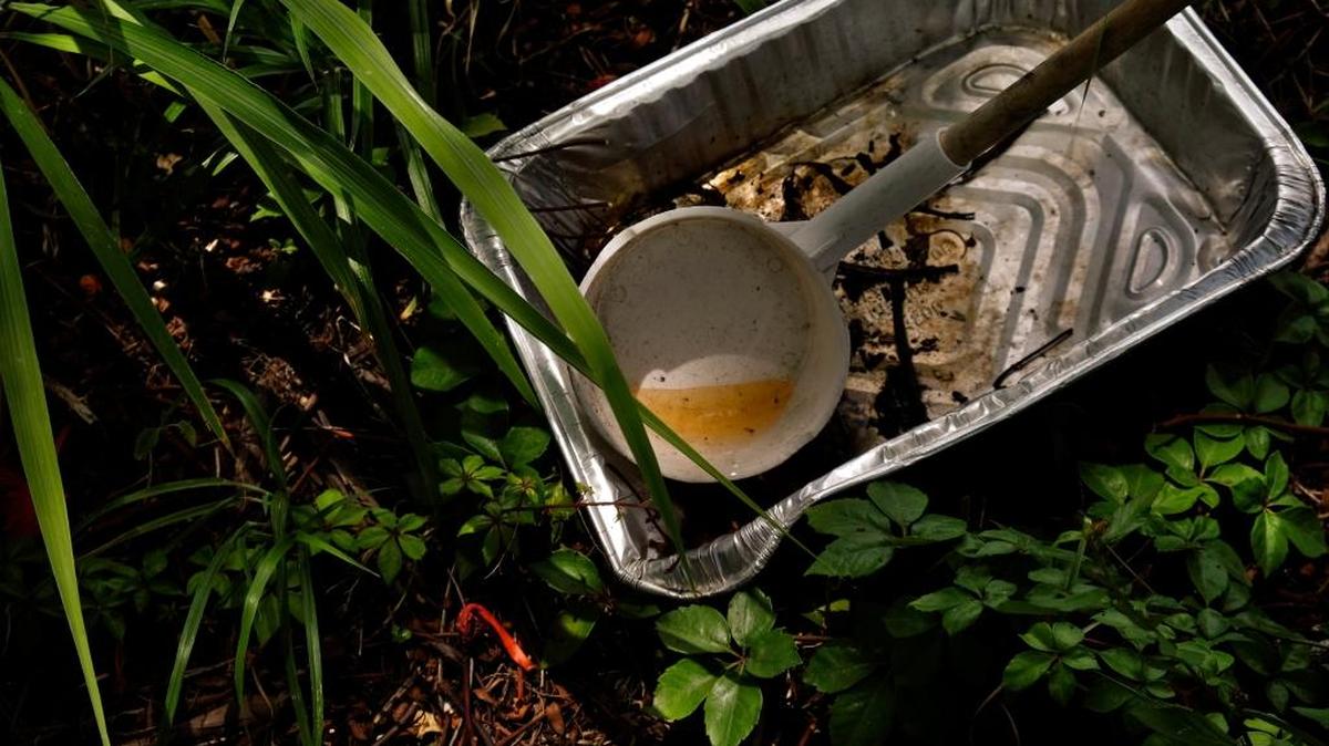 Los residentes deben ser extremadamente cuidadosos con cualquier artículo que pudiera rentener el agua después de que llueva.