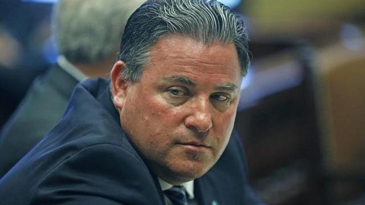 
Michael Pizzi, alcalde de Miami Lakes se ha quedado sin asistente. 
