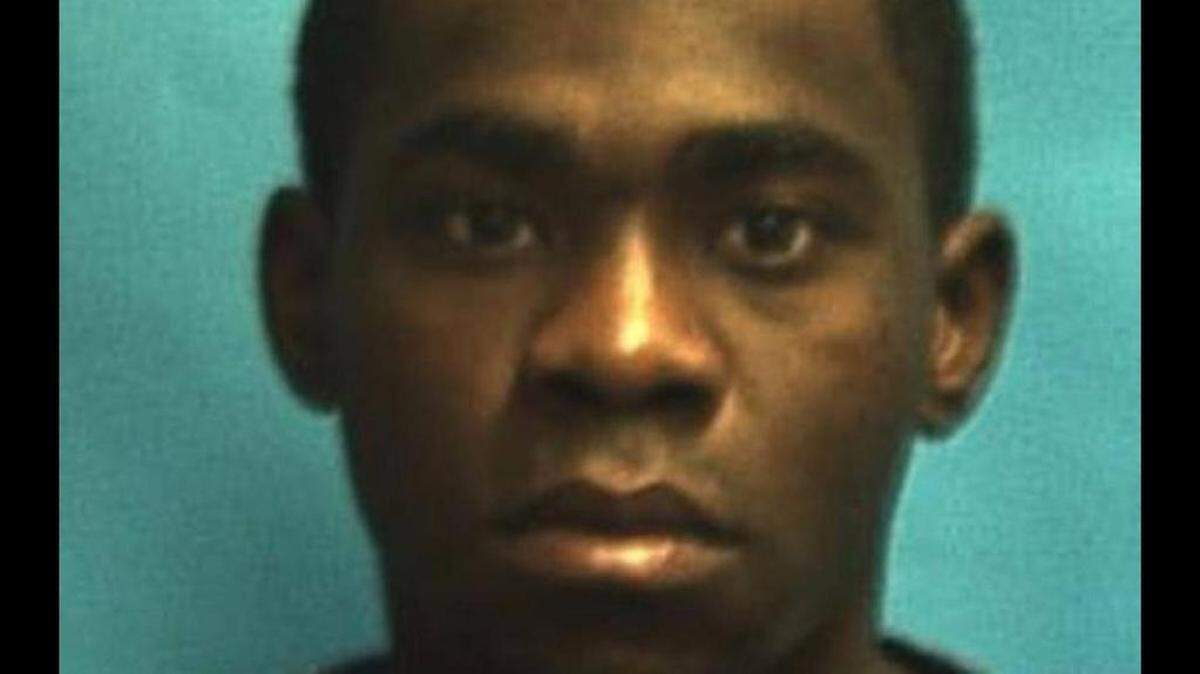 Anthony Ford murió tras ser baleado por el sargento de policía de Miami-Dade Eduardo Pares en Liberty Square en agosto, después de huir durante una inspección de tráfico. A Ford no le encontraron armas y la Policía no ha dicho por qué fue detenido.