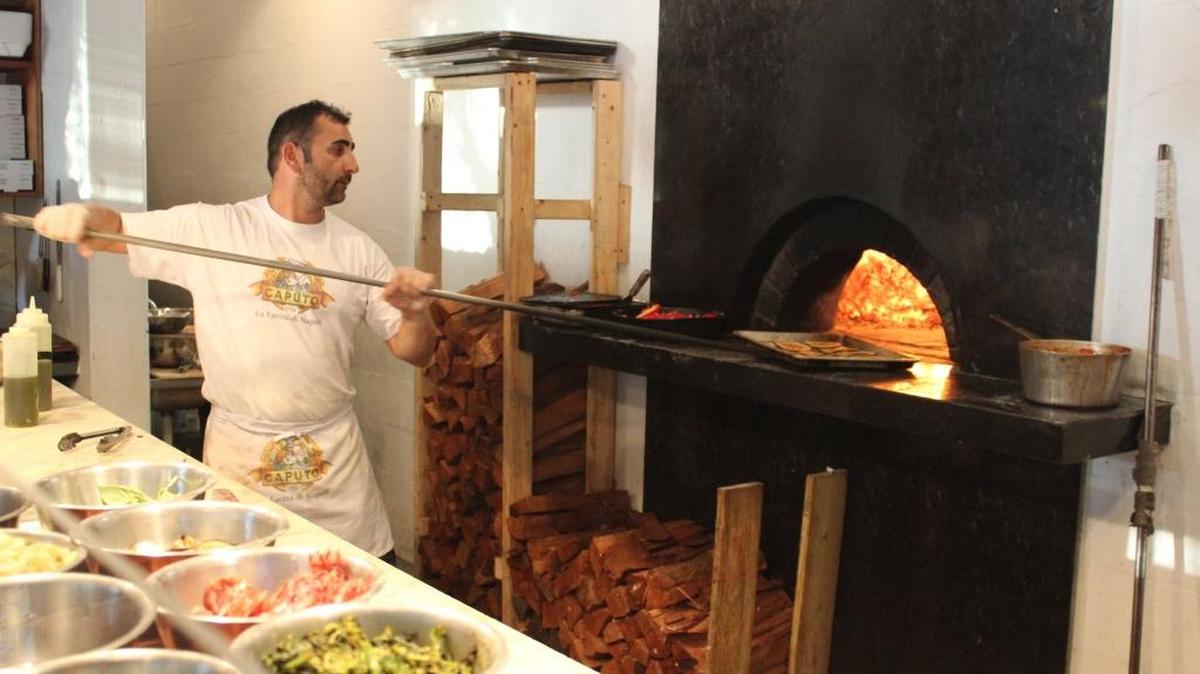 Ironside Pizza: típica comida napolitana de horno de leña en una atmósfera agradable y familiar.