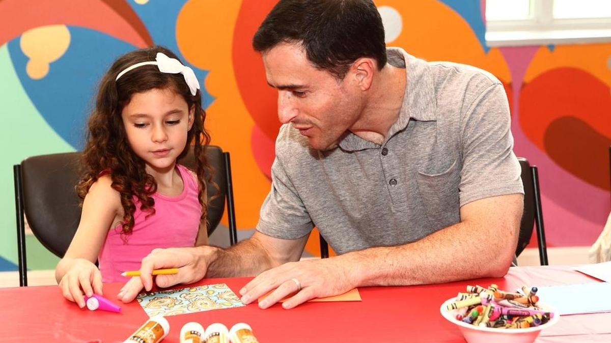 
El Día para la Familia/Family Day, del Bass Museum of Art, se mantiene el último domingo del mes de 2 a 4 p.m en la sede de la Biblioteca de Miami Beach.
