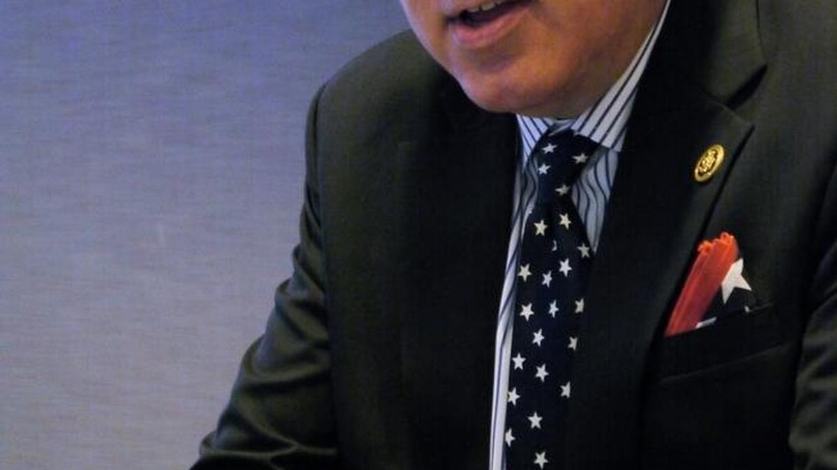 Alan Grayson, representante demócrata por Orlando, alegatos de violencia doméstica hacen que mantenga bajo perfil.