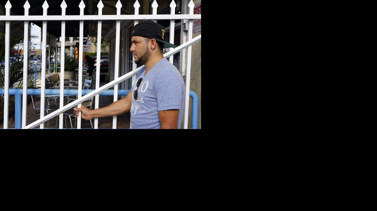 
El hondureño Marlon Márquez, quien fue secuestrado por Los Zetas en el 2008, y luego fue pasado a Texas a manos de otra organización criminal, de la cual fue rescatado por la policía.
